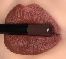 Load image into Gallery viewer, J-DIOR LIP LINER
